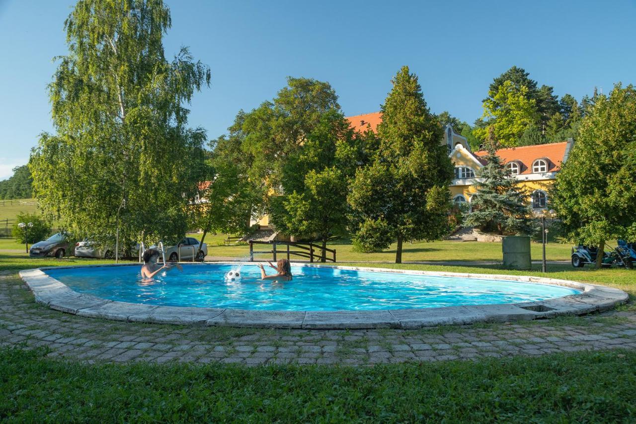 Cseri Kastelyszallo Tótvázsony エクステリア 写真